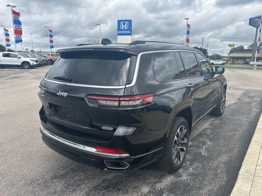 2021 Jeep Grand Cherokee Overland photo 1
