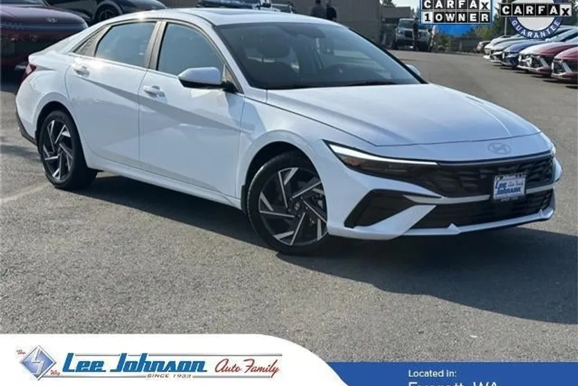 2025 Hyundai Elantra SEL Convenience photo 1