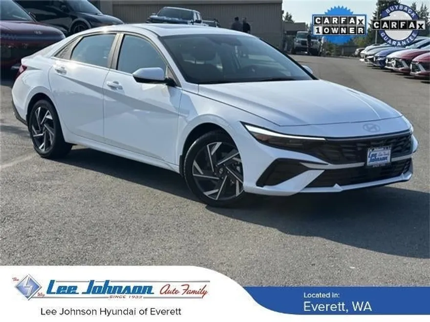 2025 Hyundai Elantra SEL Convenience photo 1
