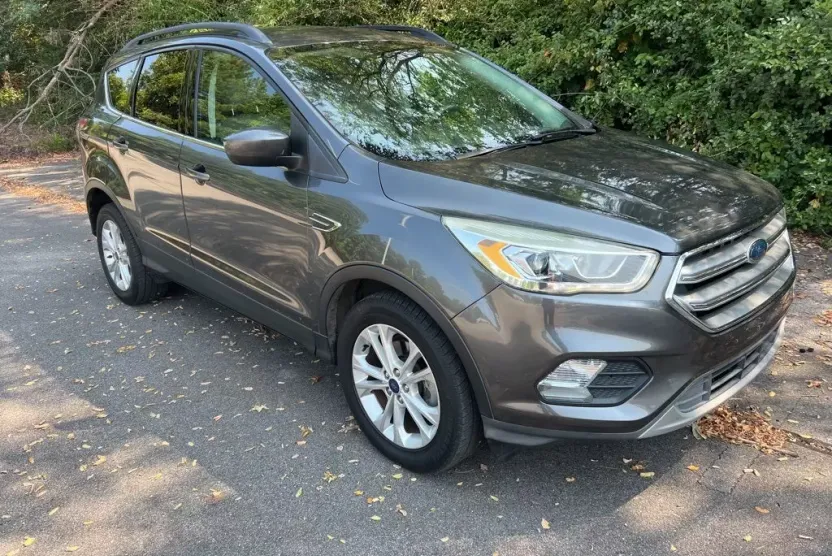 2017 Ford Escape SE photo 1