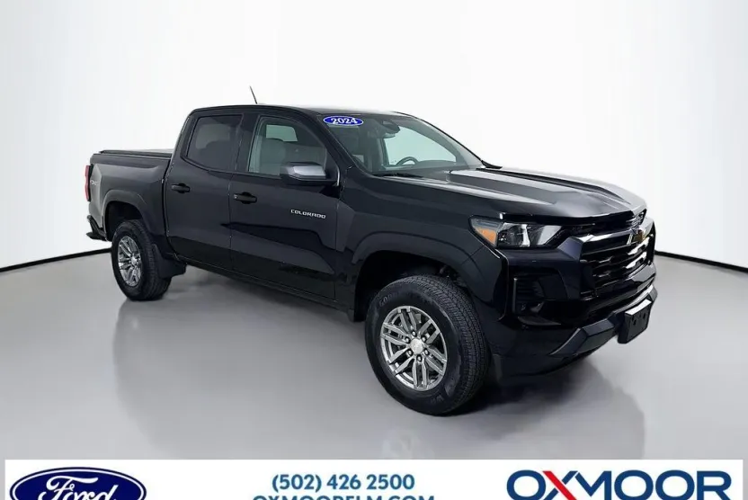 2024 Chevrolet Colorado LT photo 1