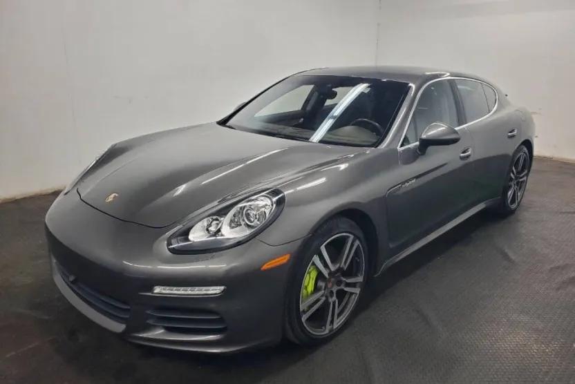 2014 Porsche Panamera S E-Hybrid photo 1