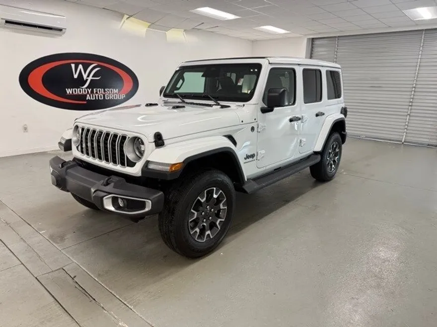 2025 Jeep Wrangler Sahara photo 1