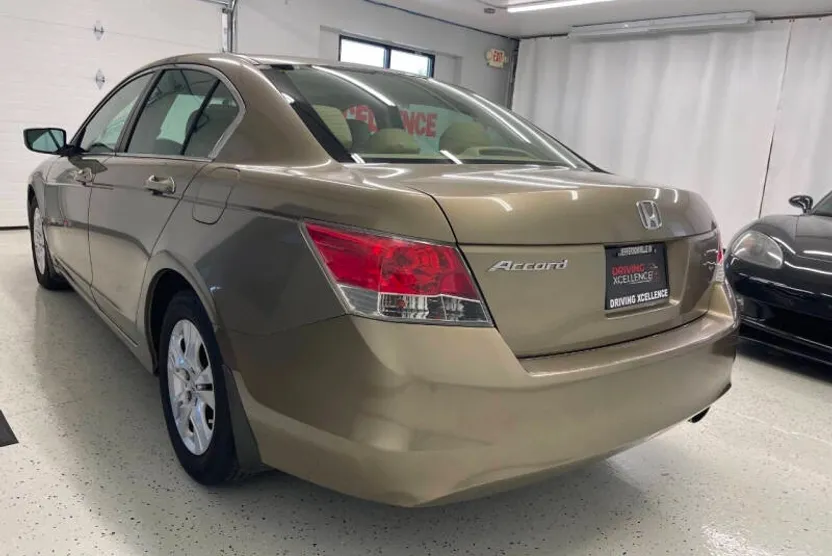 2010 Honda Accord LX-P photo 1
