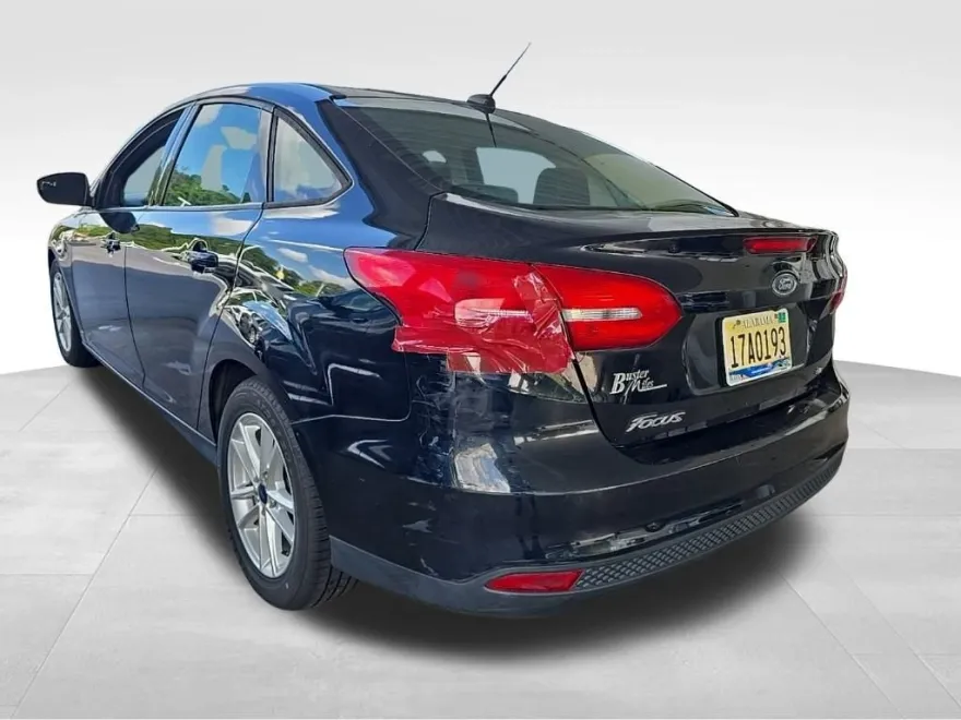 2018 Ford Focus SE photo 1