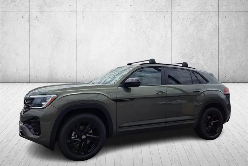 2026 Volkswagen Atlas Cross Sport SEL R-Line photo 1
