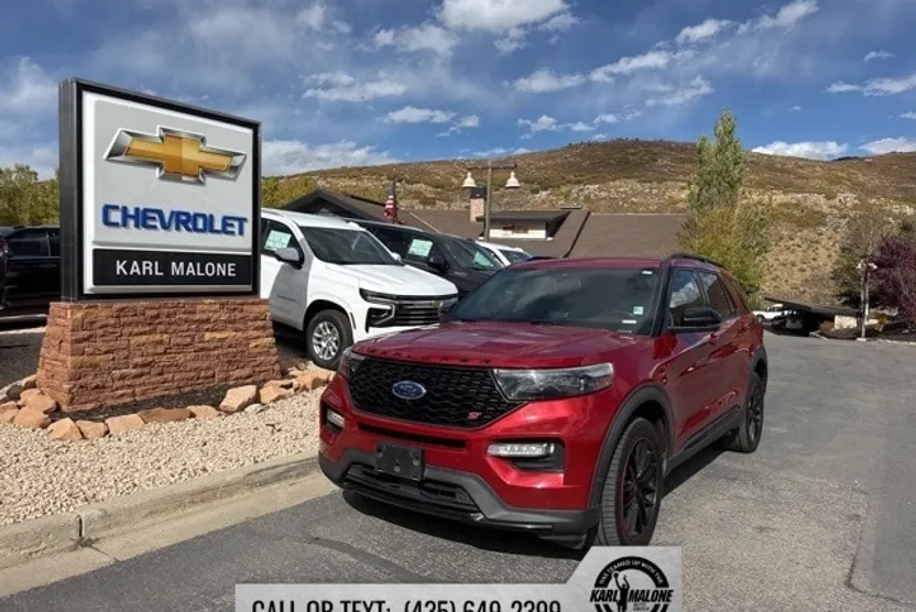 2020 Ford Explorer ST photo 1