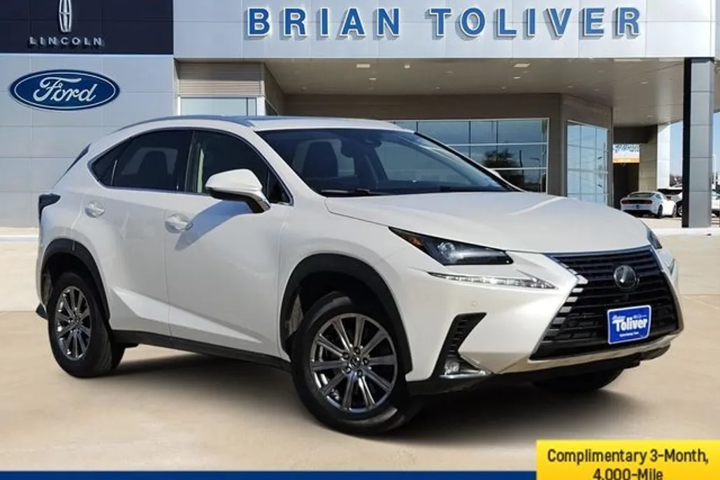 2019 Lexus NX 300 Luxury photo 1