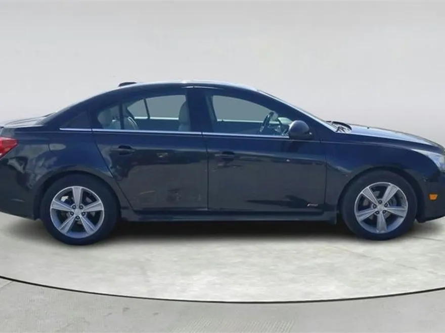 2015 Chevrolet Cruze photo 1
