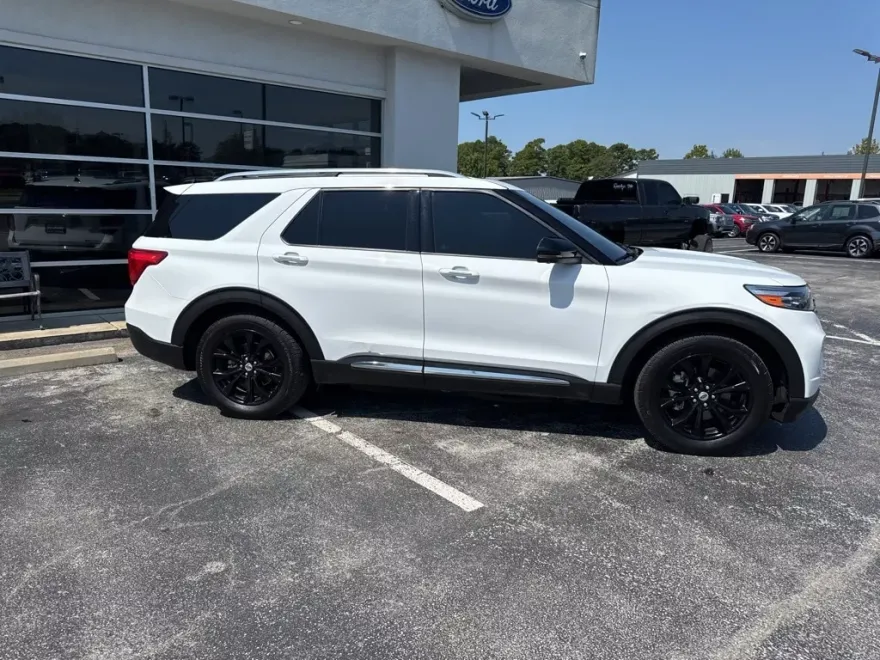 2021 Ford Explorer Limited photo 1