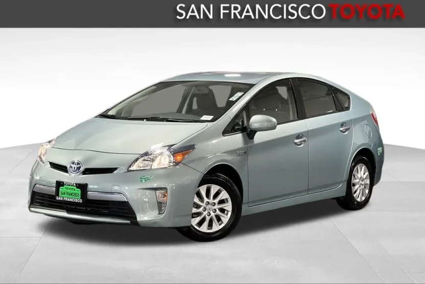 2014 Toyota Prius Plug-in Base photo 1