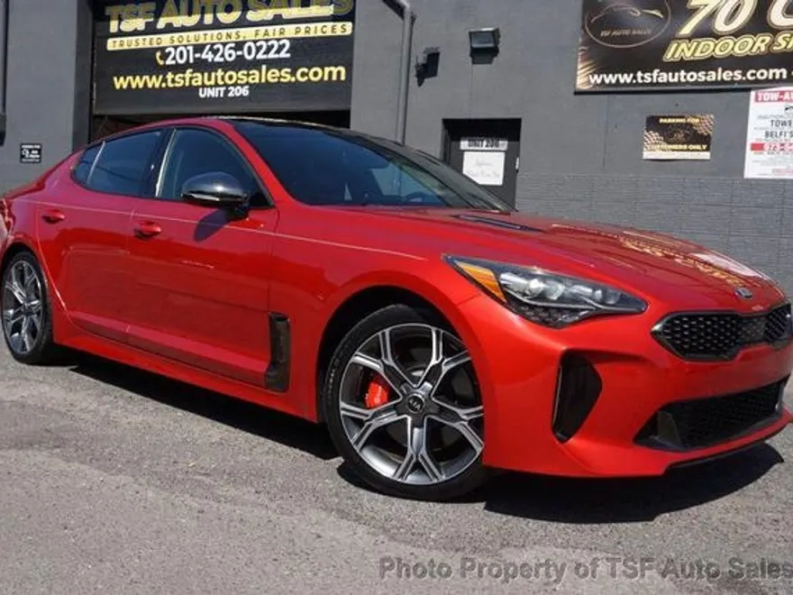 2018 Kia Stinger GT2 photo 1