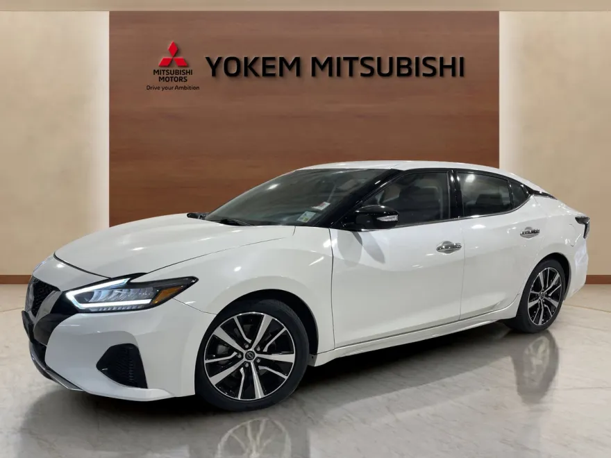 2023 Nissan Maxima SV photo 1