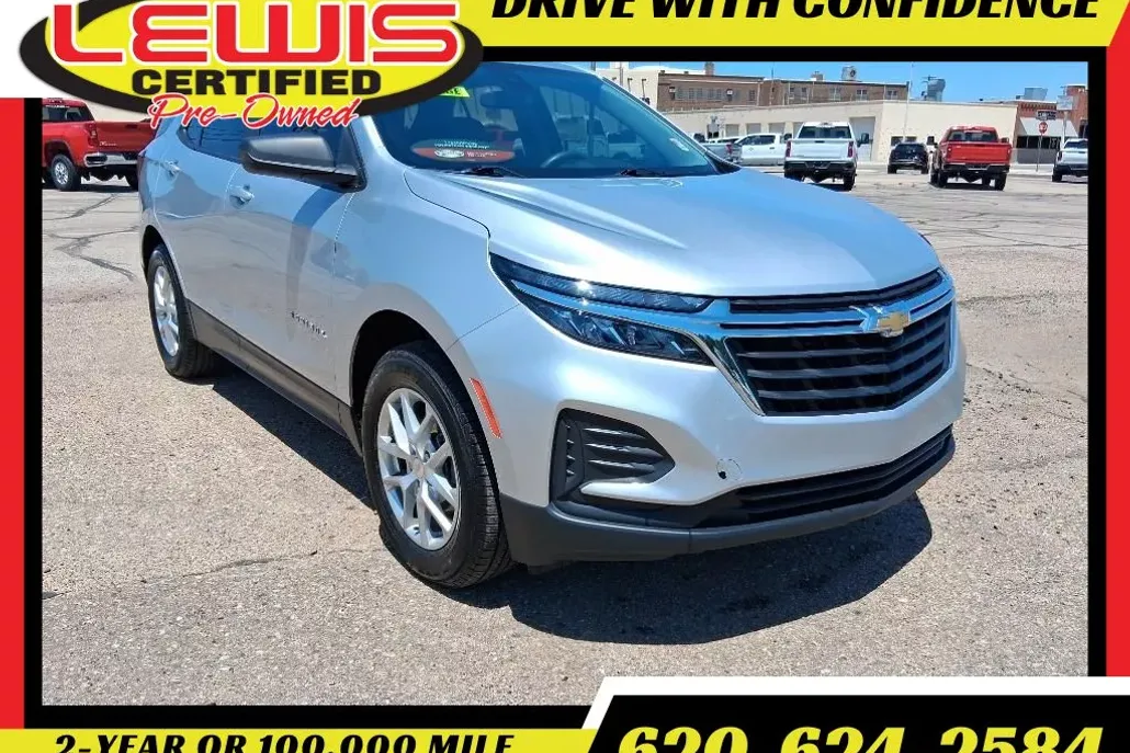 2022 Chevrolet Equinox LS photo 1