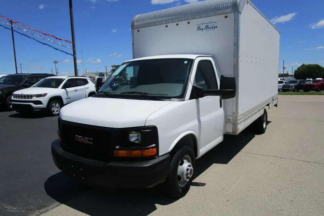 2016 Gmc Savana 3500 Cutaway photo 1
