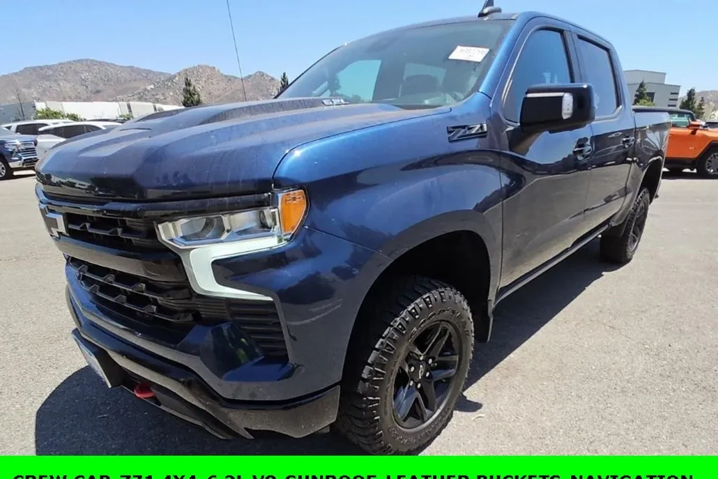 2022 Chevrolet Silverado Trail Boss LT photo 1