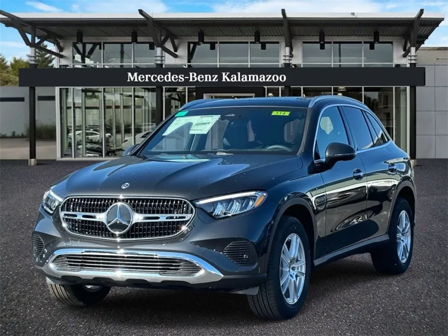 2025 Mercedes Benz GLC 300 4MATIC photo 1