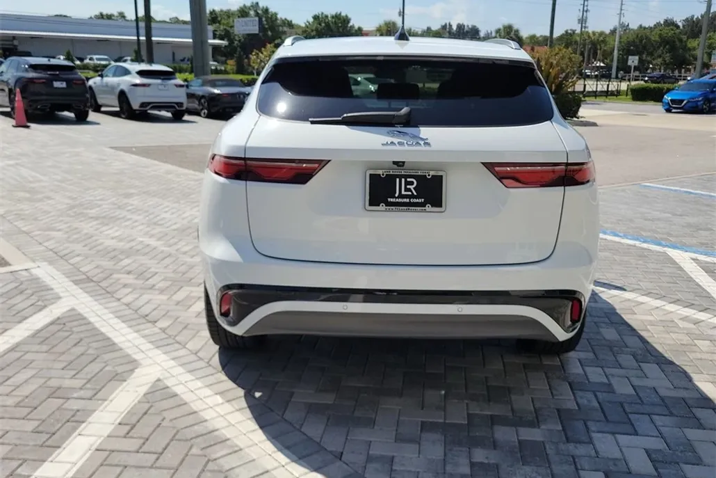 2025 Jaguar F-PACE P250 R-Dynamic S photo 1