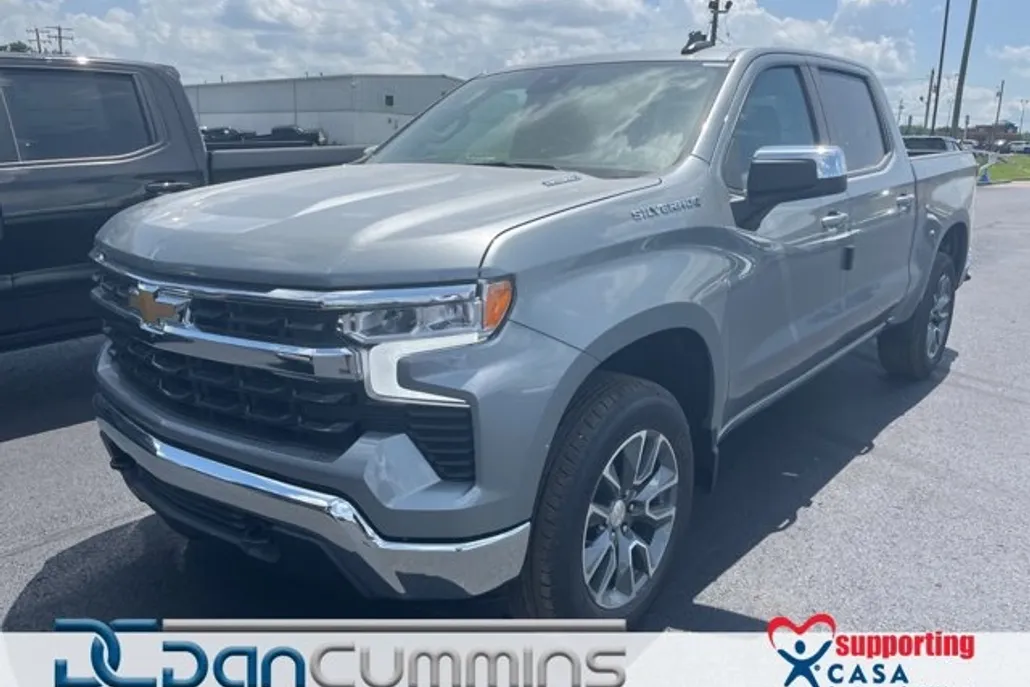 2025 Chevrolet Silverado 1500 LT photo 1
