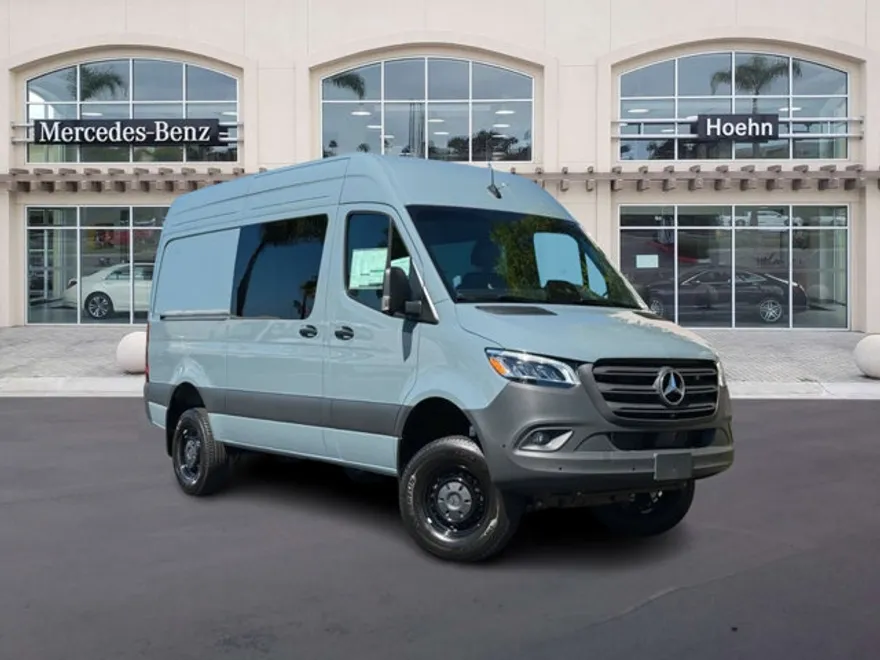 2025 Mercedes Benz Sprinter 2500 photo 1