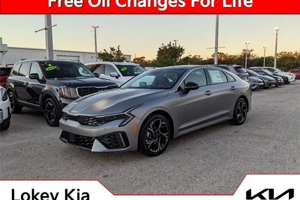 2025 Kia K5 GT-Line photo 1