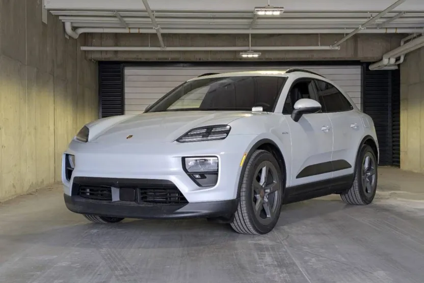2024 Porsche Macan Electric 4 photo 1