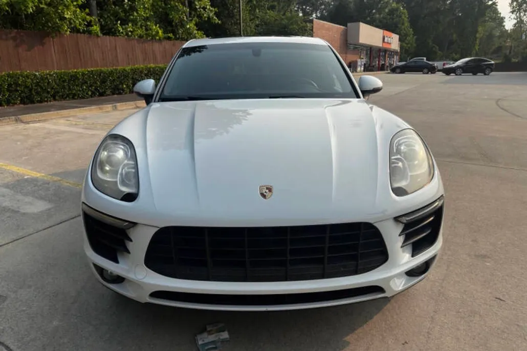 2016 Porsche Macan S photo 1