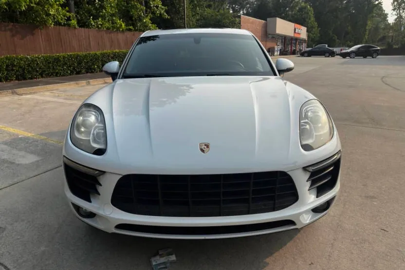 2016 Porsche Macan S photo 1
