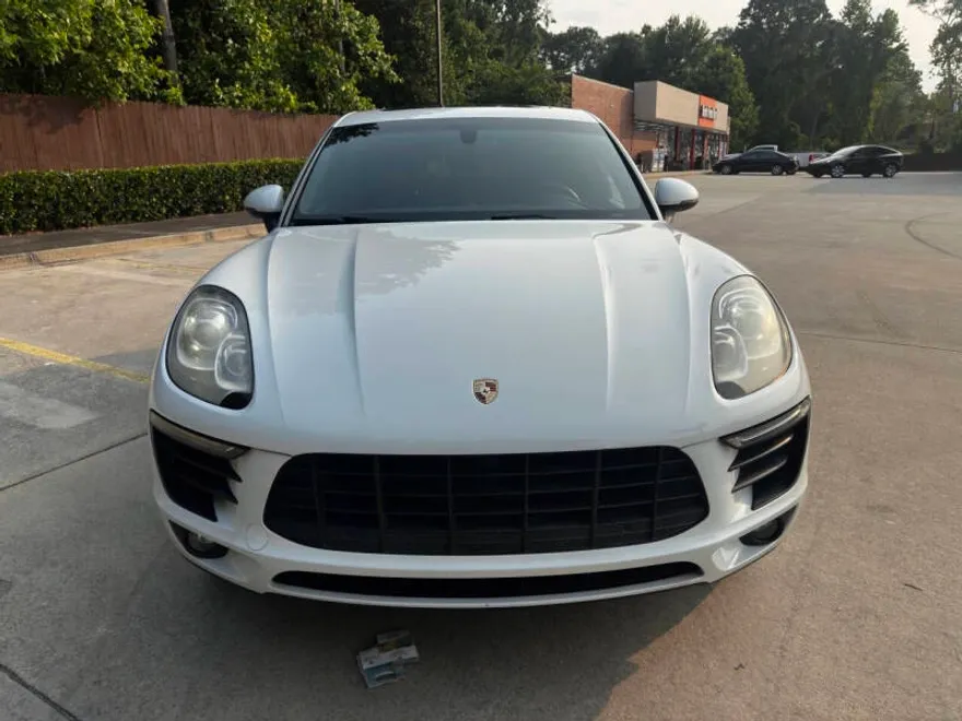 2016 Porsche Macan S photo 1