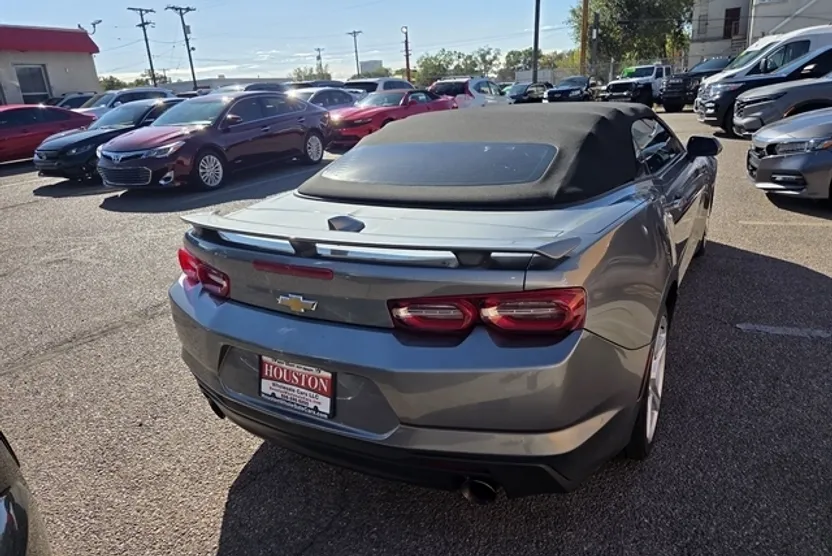 2020 Chevrolet Camaro 1LT photo 1