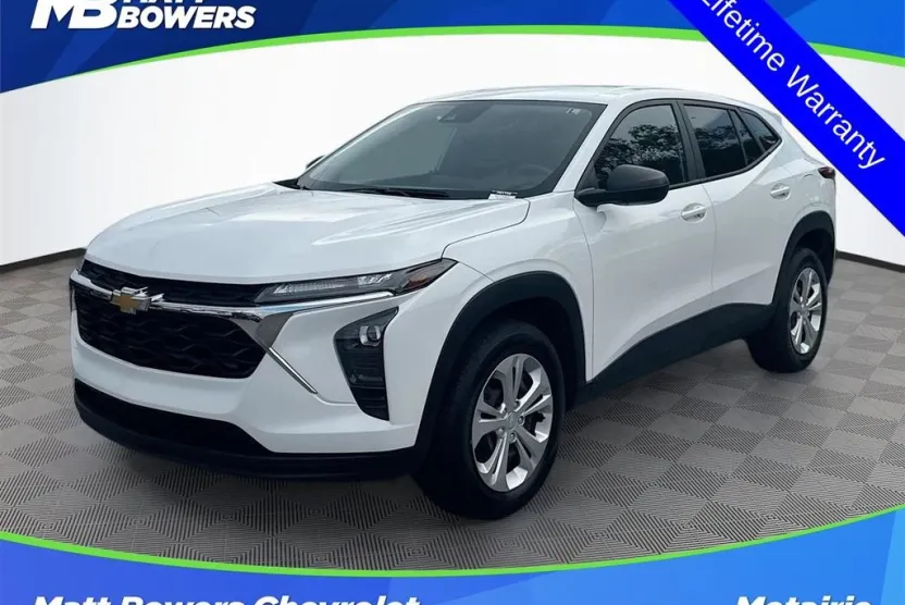 2025 Chevrolet Trax LS photo 1