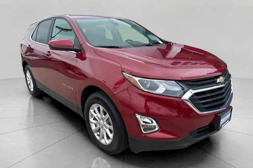 2021 Chevrolet Equinox LT photo 1
