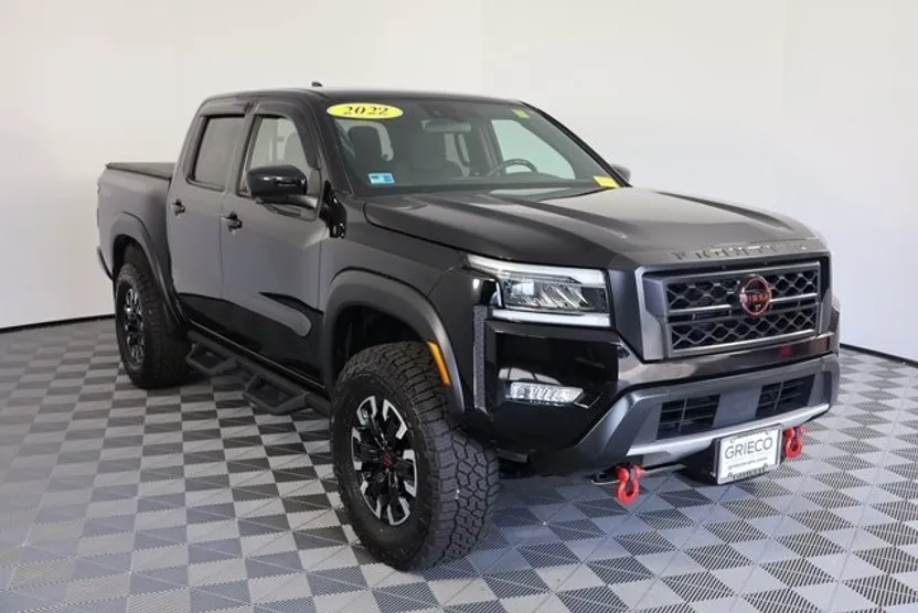 2022 Nissan Frontier PRO-4X photo 1