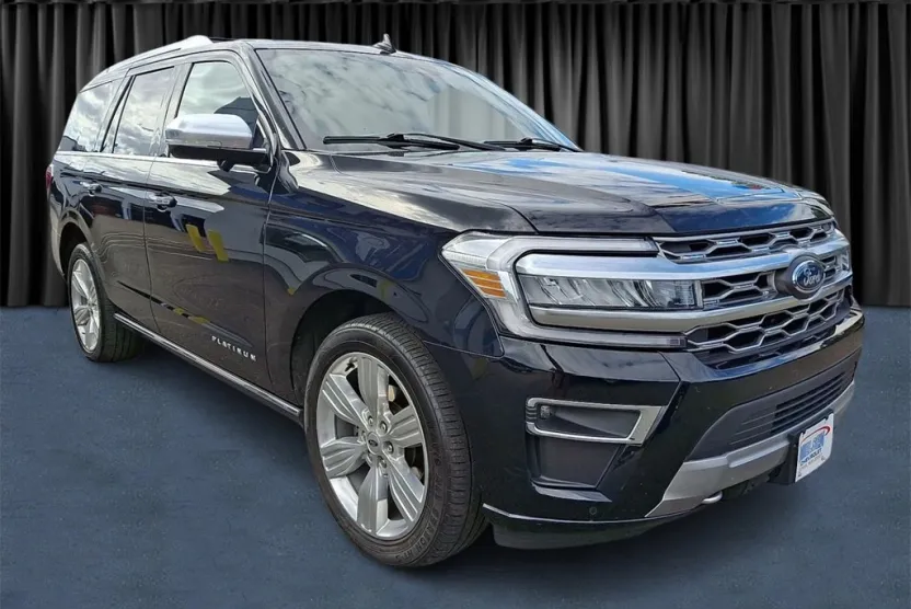 2023 Ford Expedition Platinum photo 1