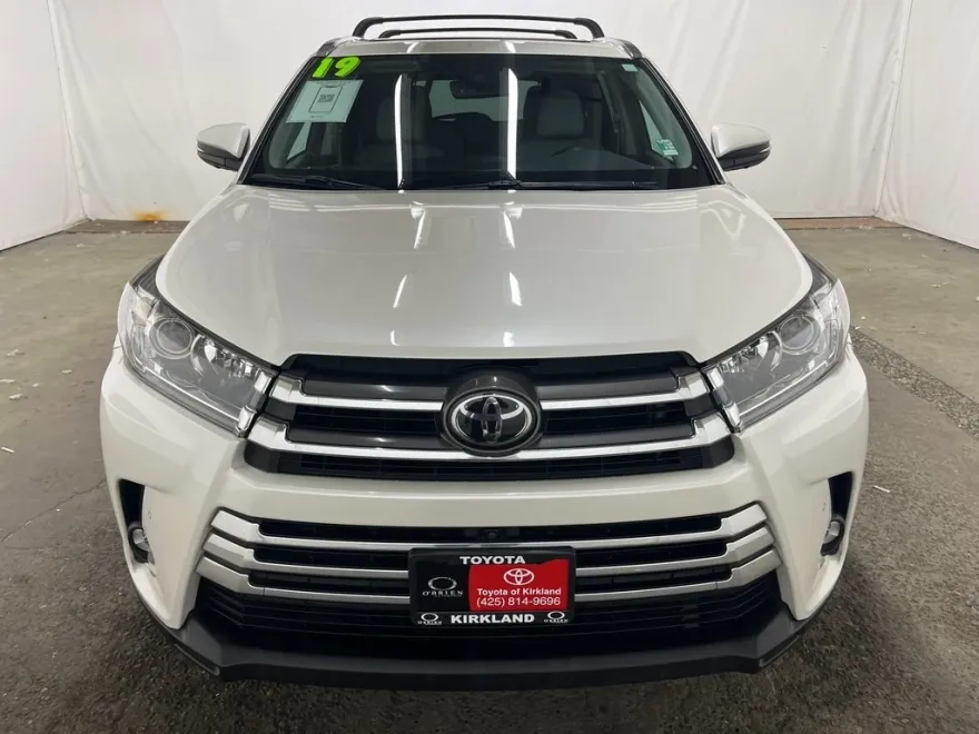 2019 Toyota Highlander Limited Platinum photo 1