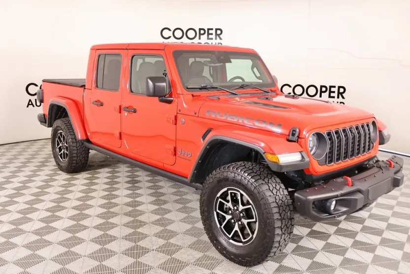 2024 Jeep Gladiator Rubicon photo 1