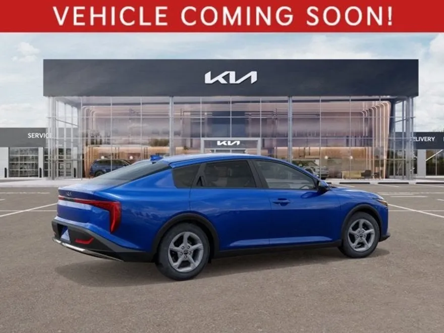 2025 Kia K4 LXS photo 1
