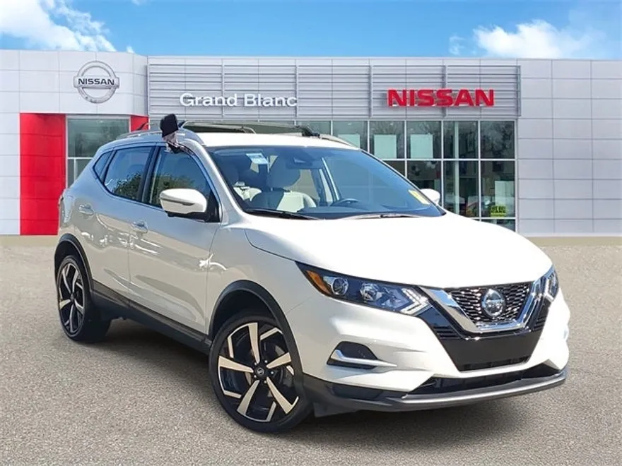 2022 Nissan Rogue Sport SL photo 1
