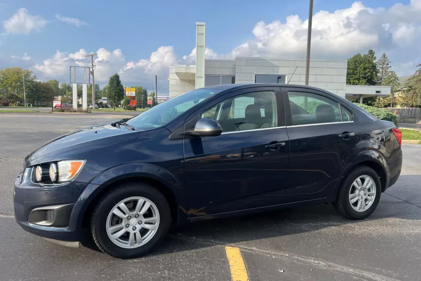 2015 Chevrolet Sonic LT photo 1