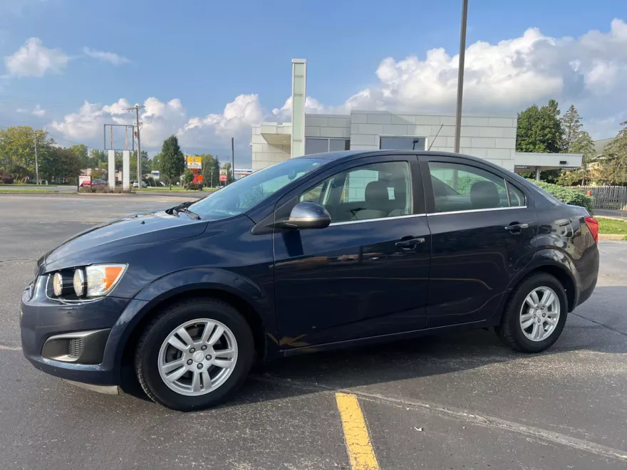 2015 Chevrolet Sonic LT photo 1