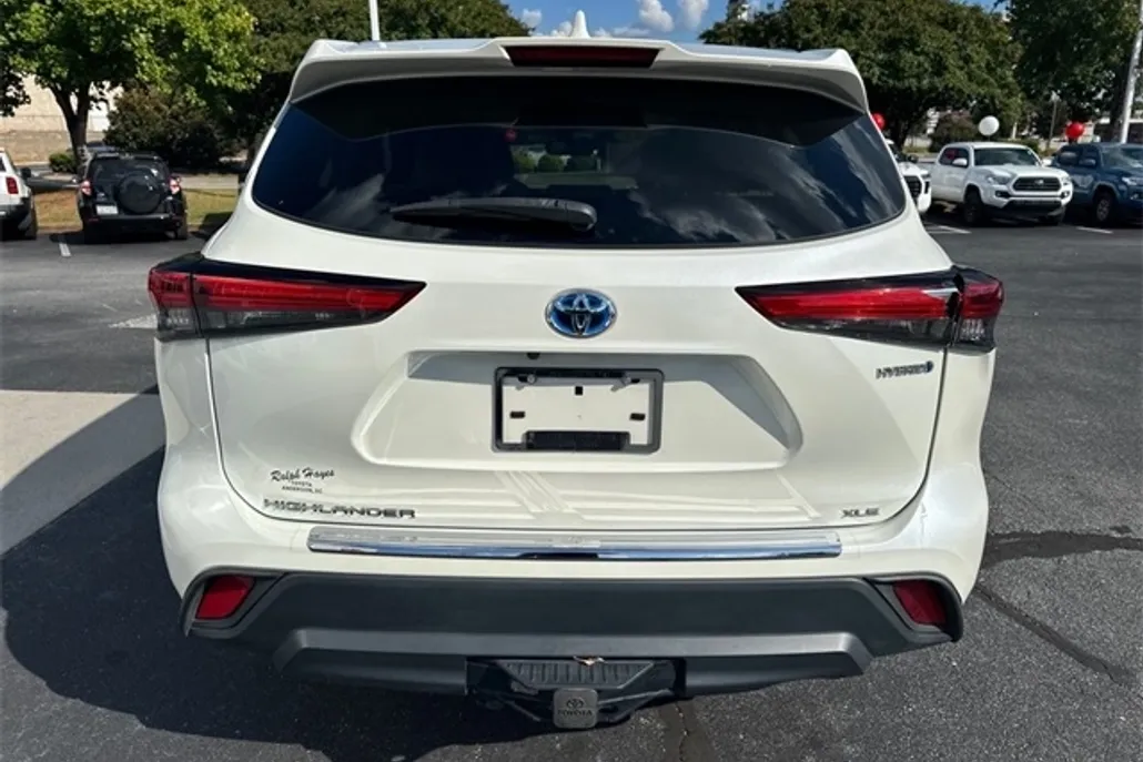 2021 Toyota Highlander Hybrid XLE photo 1