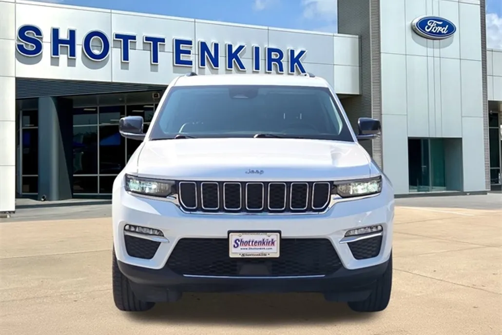 2023 Jeep Grand Cherokee Limited photo 1