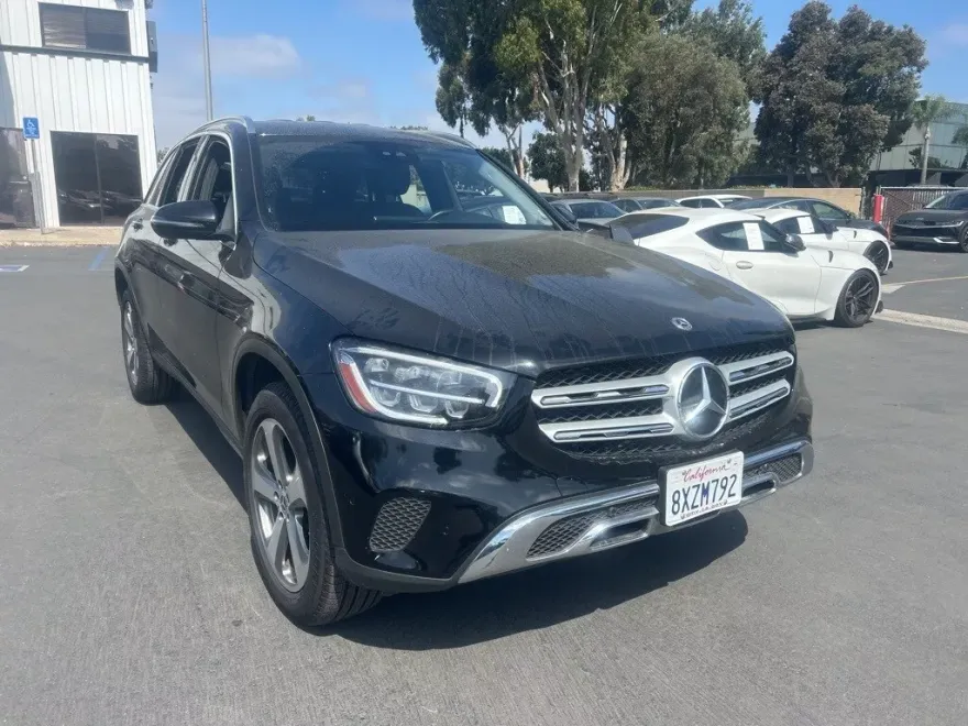 2022 Mercedes Benz GLC 300 photo 1
