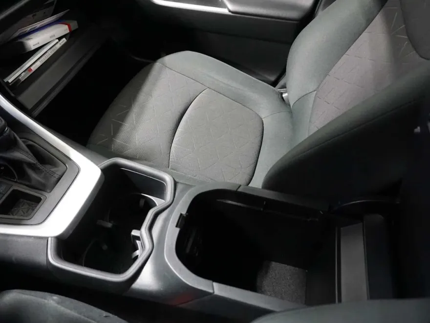 2023 Toyota RAV4 XLE photo 20