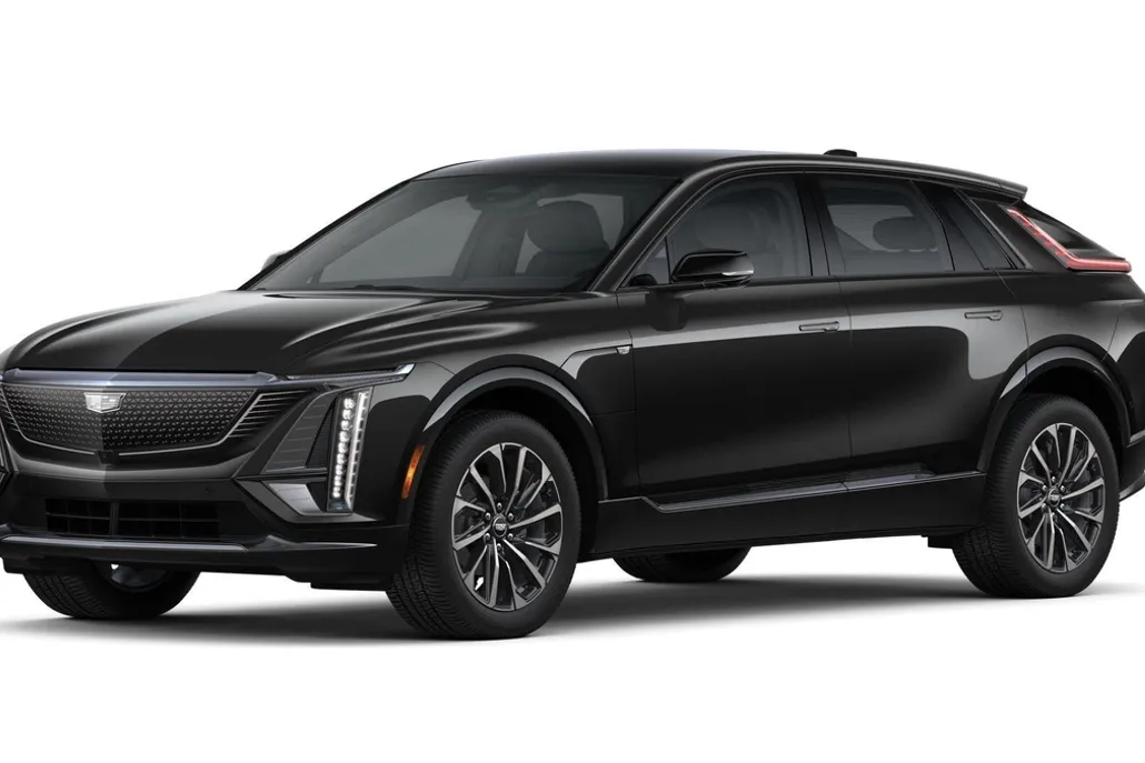 2025 Cadillac Lyriq Sport photo 1