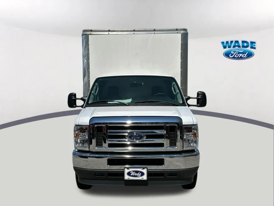 2023 Ford E-450 photo 1