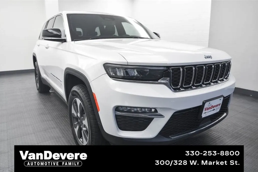 2024 Jeep Cherokee Limited 4xe photo 1