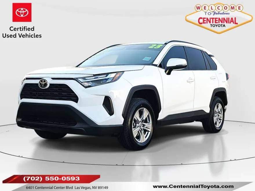 2023 Toyota RAV4 XLE photo 1