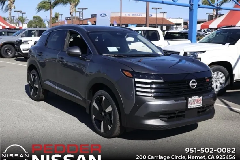 2025 Nissan Kicks SR photo 1
