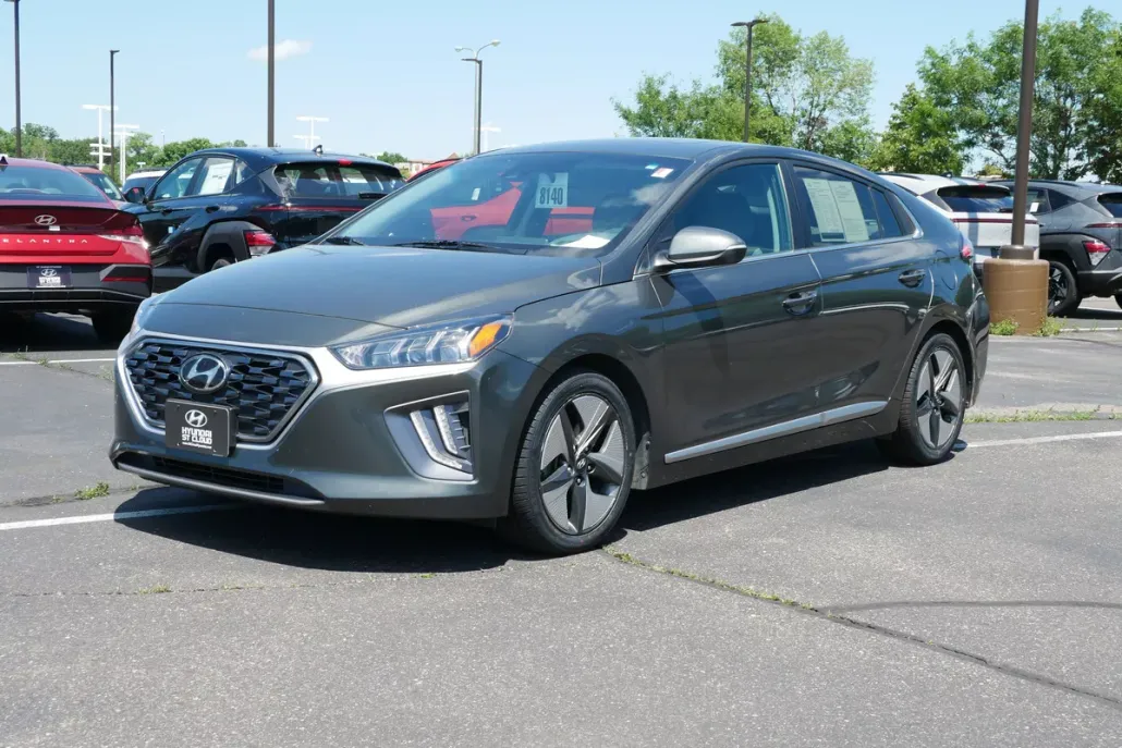 2022 Hyundai Ioniq SEL photo 1